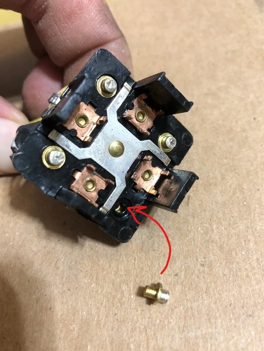 contactpinfellout.jpg