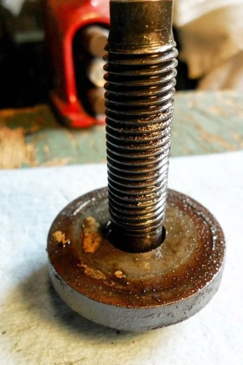Crank_pulley_bolt.webp