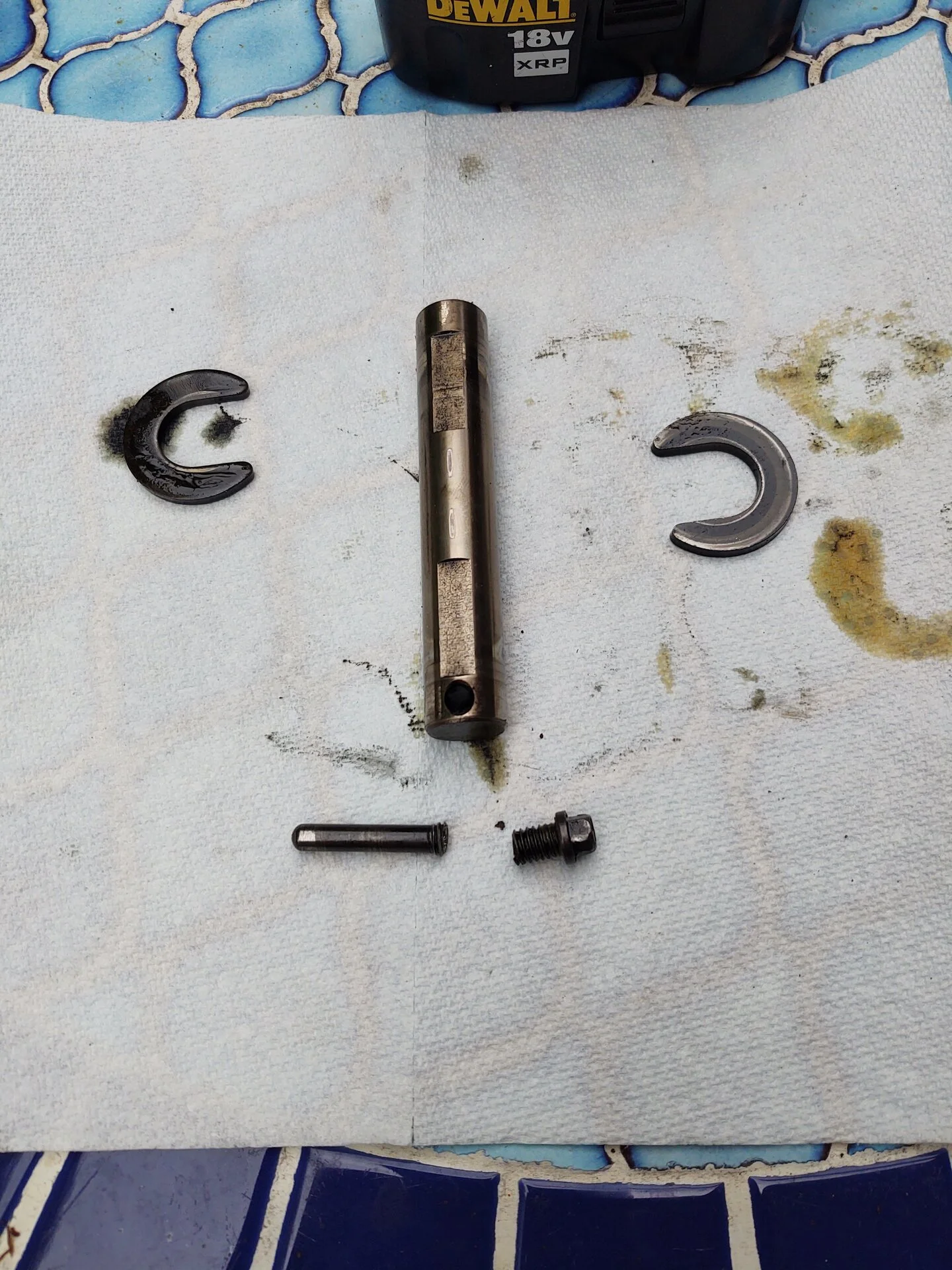 crosspin bolt.webp