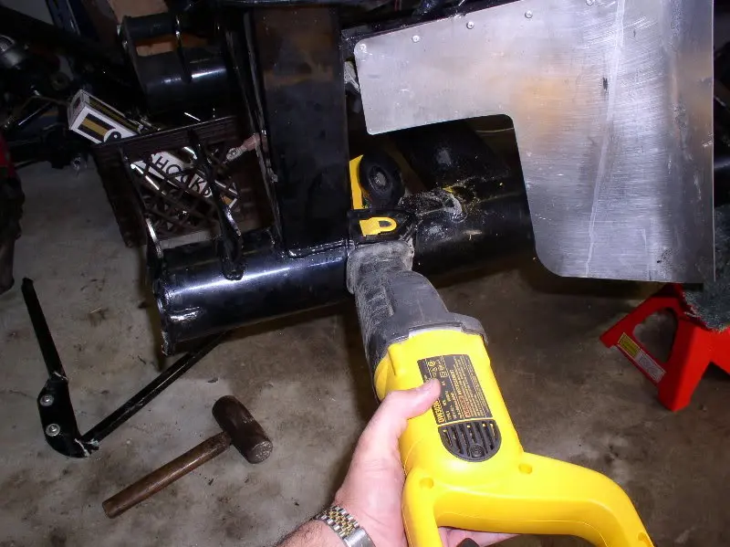 CuttingOffBentParts800.webp