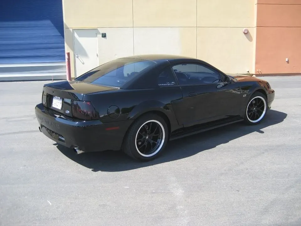 dealer03.webp
