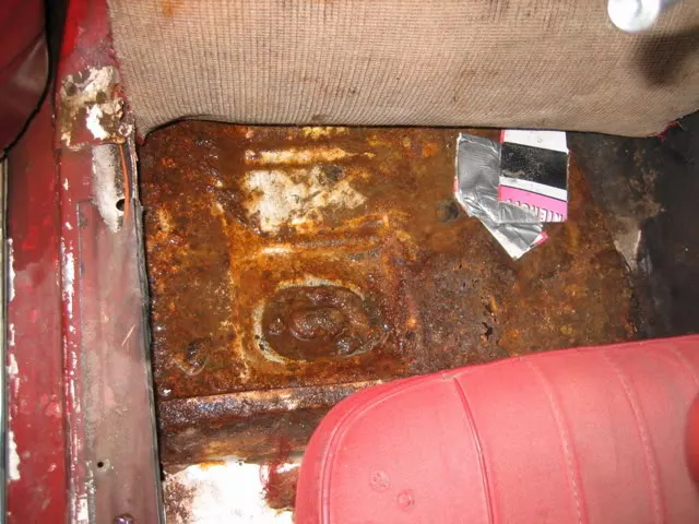 driver_floor.webp