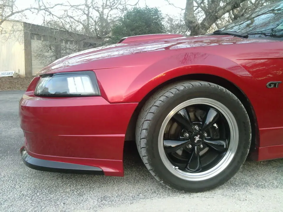 Driversidefrontfenderandwheelwel.webp