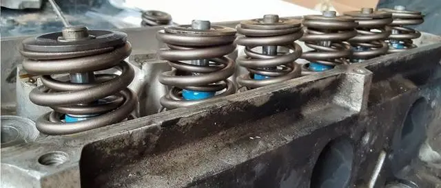 Dual-Valve-Springs.webp