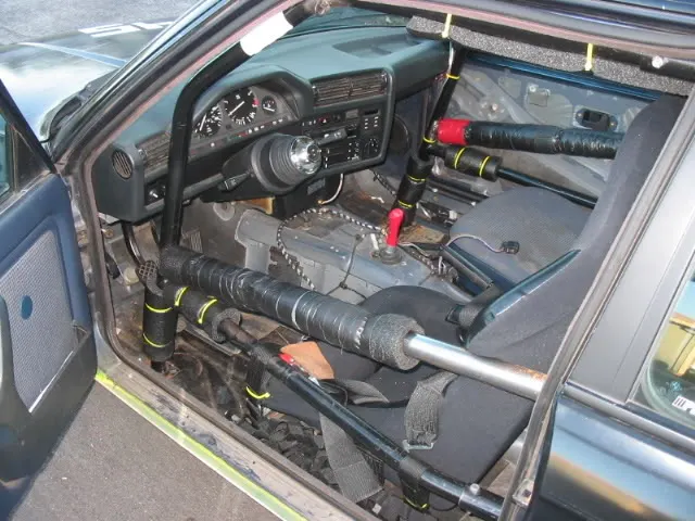 e30racecarITA014.webp