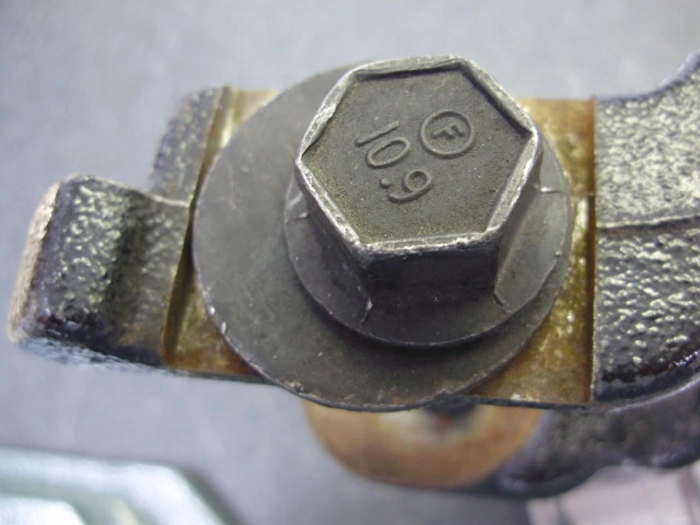 eccentric%20bolt%20OEM.webp