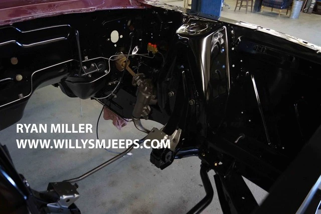 Engine_Bay_Interior_Driver_Side_View.sized.webp