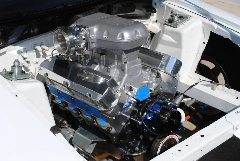 Enginebay002_zps218e876d.webp