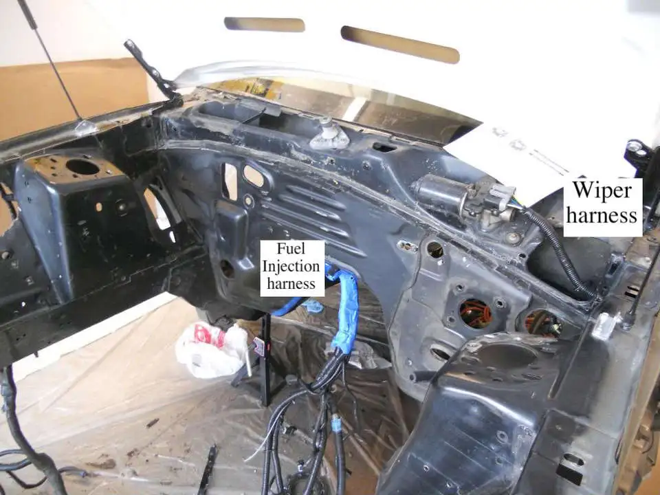 EngineBay17-1.webp