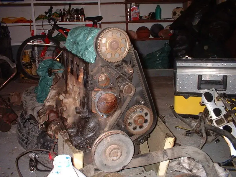 Enginepaint.disassemble006.webp