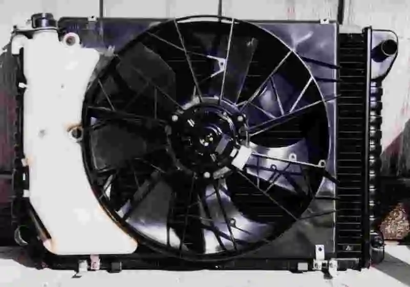 Fan_on_Rad_Front.jpg