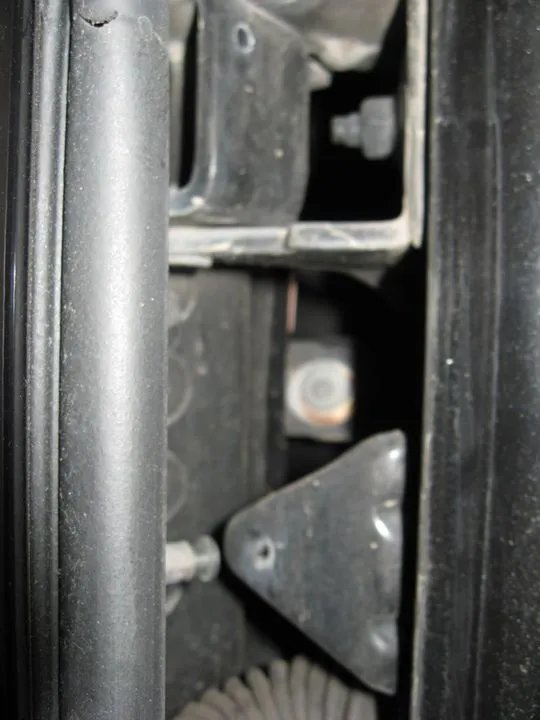 fender_bolts_2.webp