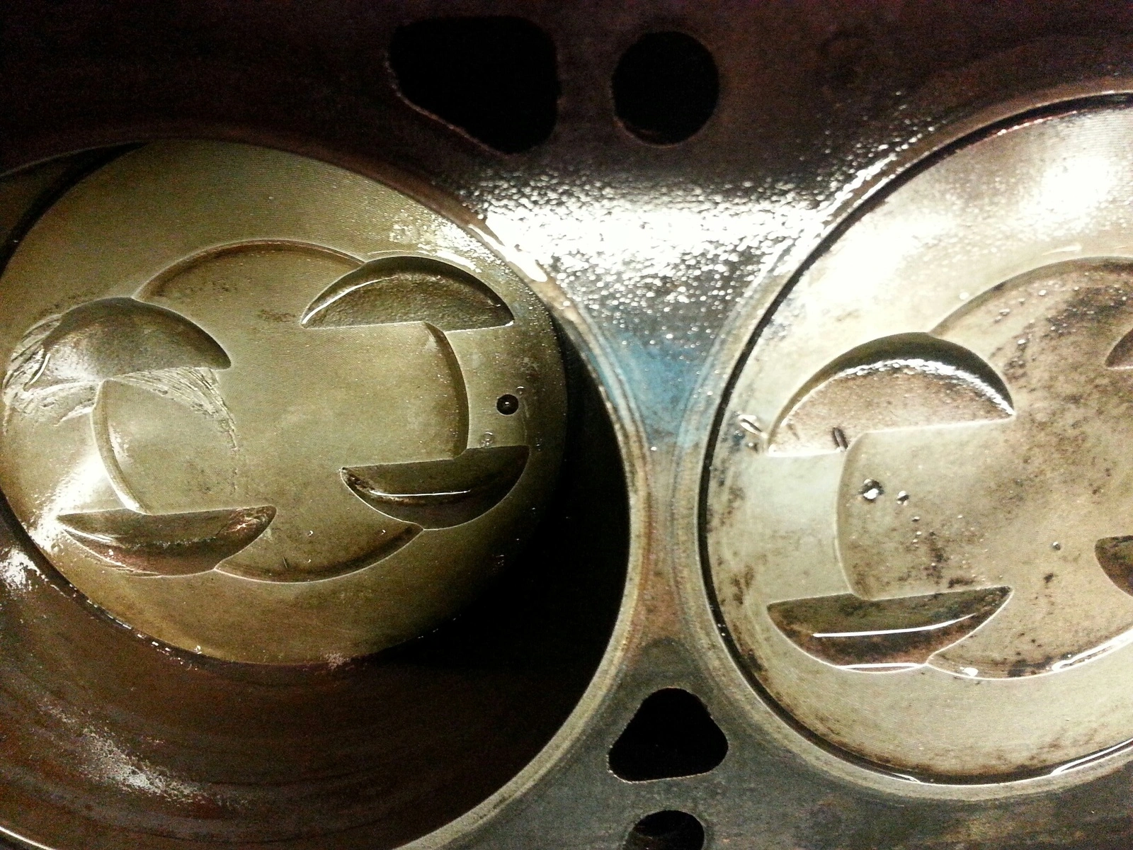 few small knicks in no. 1 piston too.webp