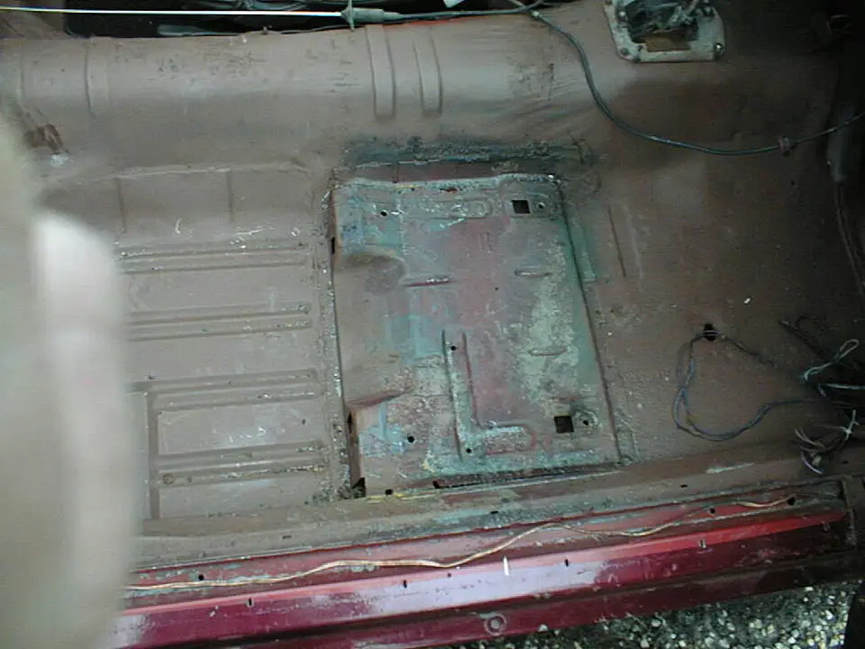 floorboard_passangerbefore.webp