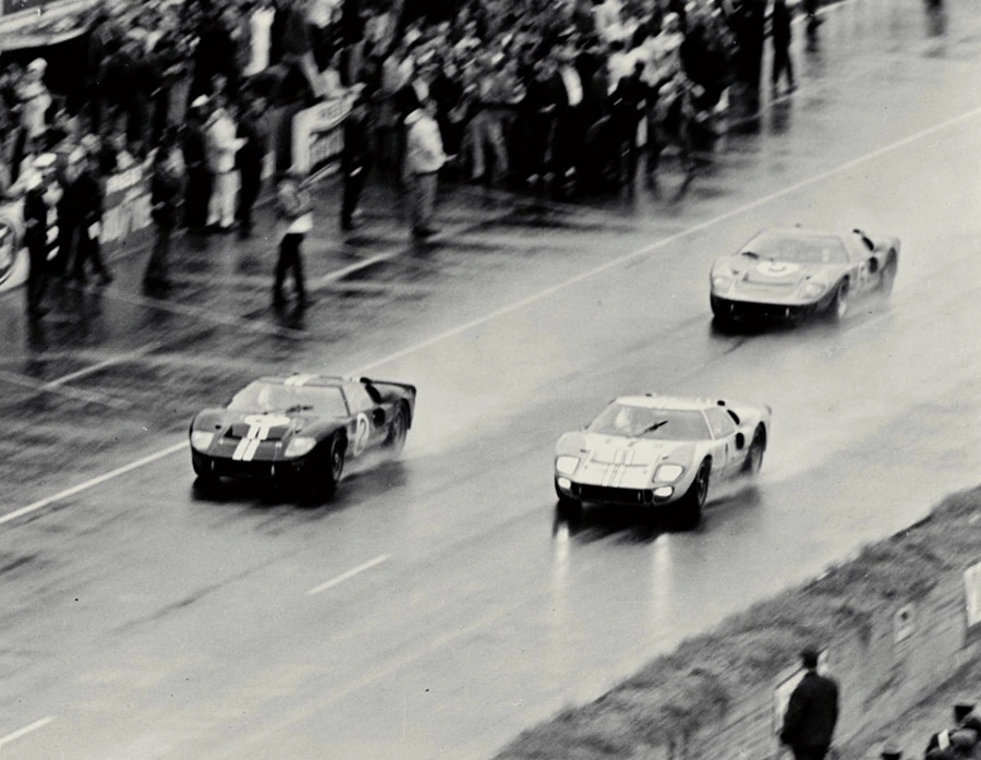 Ford-GT40-LeMans-Victory-1966.webp