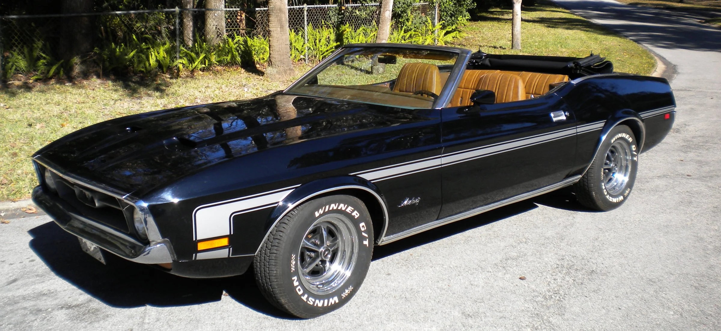ford-mustang-1972-convertible-1.webp