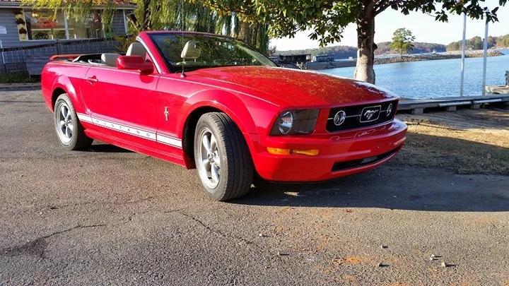 Ford Mustang Convertible Pass Front.webp