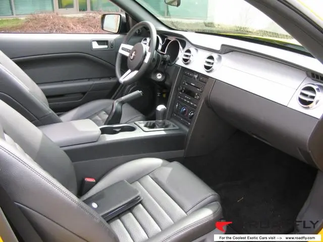 ford-mustang-interior.webp