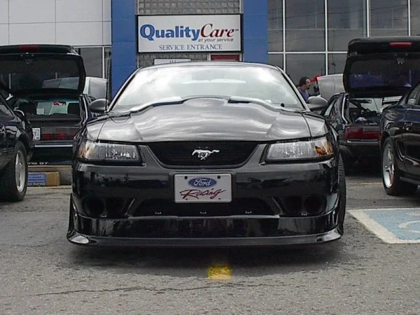 ford_show_2.webp