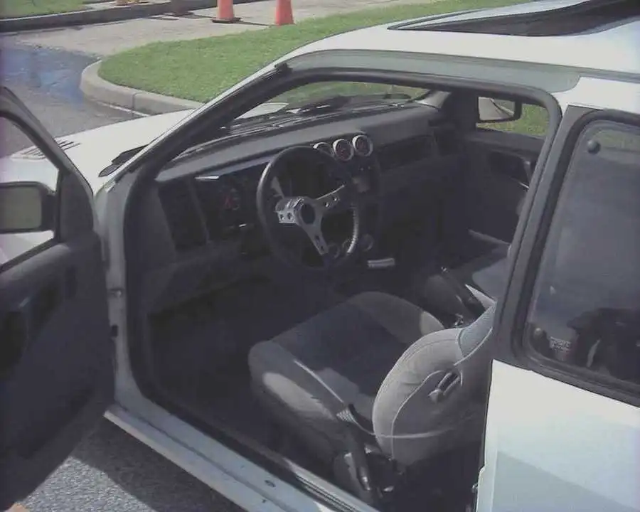 halscarinterior.webp