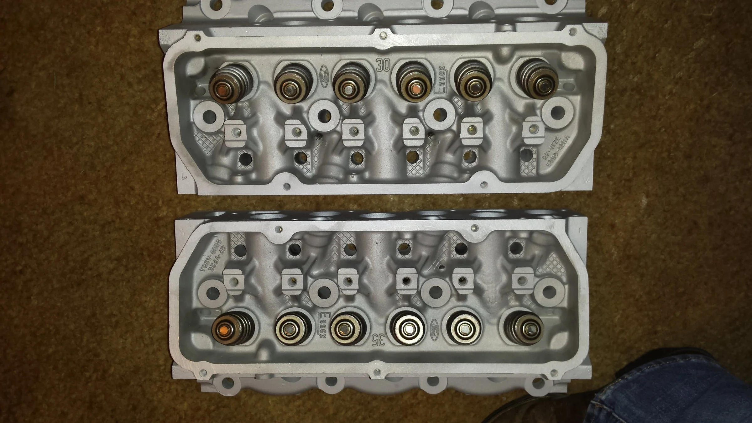 HEADS - VALVE SIDE.webp