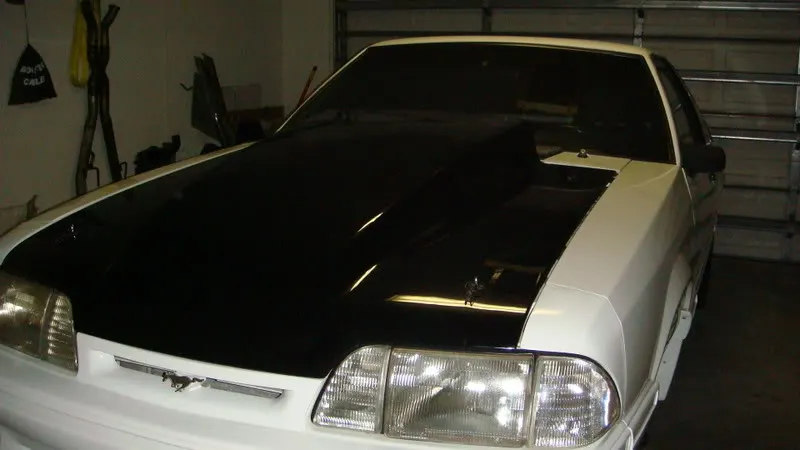 hood003.webp