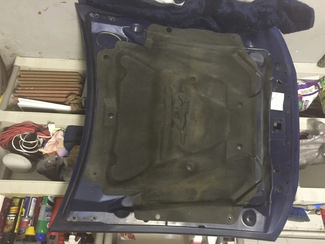 Hood_Underneat_w_insulation.webp
