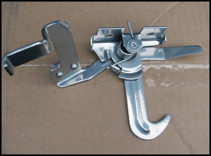 hoodlatch.webp