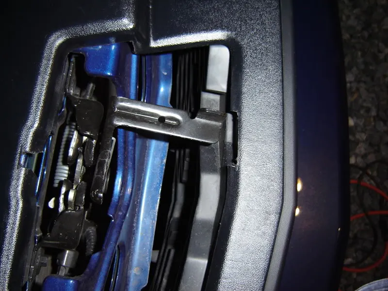HoodLatch1.webp