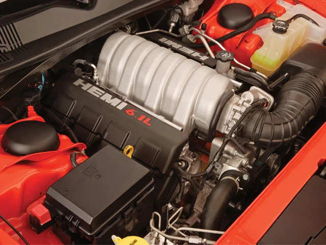 hrdp_0804_02_z+2008_dodge_challenger_srt8+6.1_hemi_v8_engine.webp