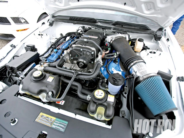 hrdp_0906_07_z+2009_cobra_jet_mustang+engine.webp