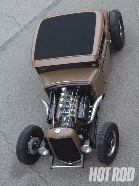 hrdp_0911_07_z+1930_ford_model_a+top_view.webp
