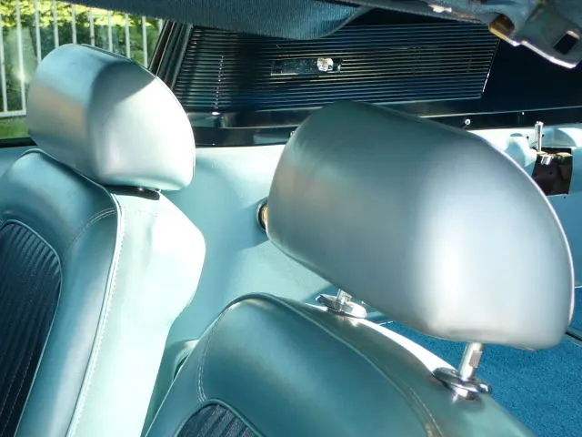 interior-headrests.webp