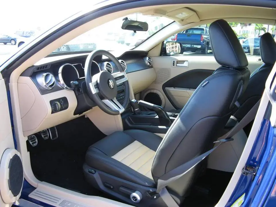 Interior.webp