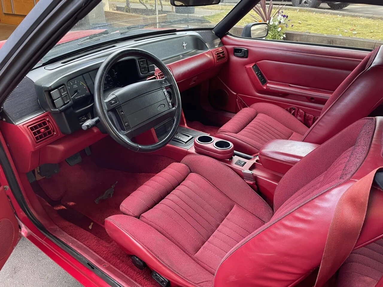 INTERIOR.webp