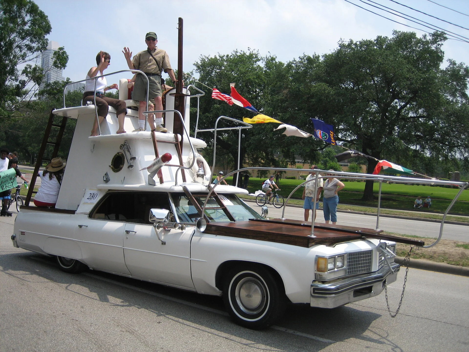 land-yacht.webp