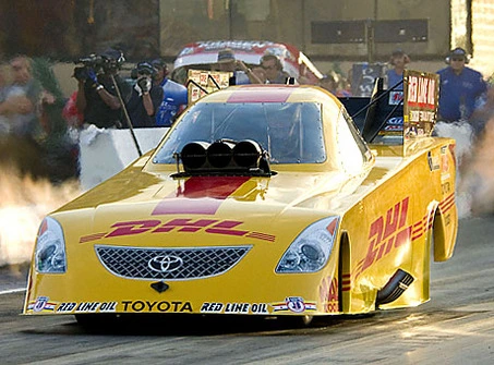 large_funnycar.webp