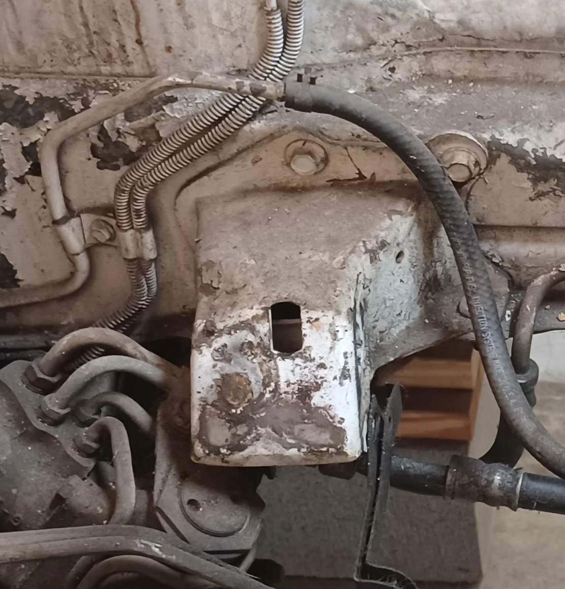 left frame mount.webp