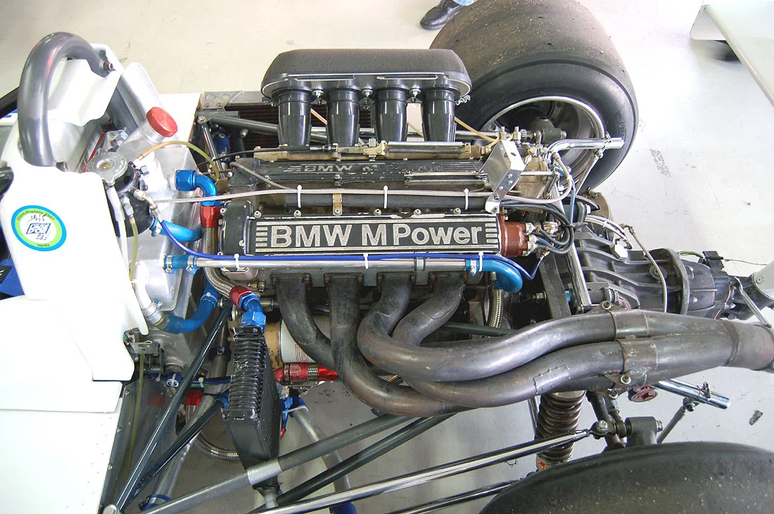 M12_13-Formula-1-racing-engine.webp