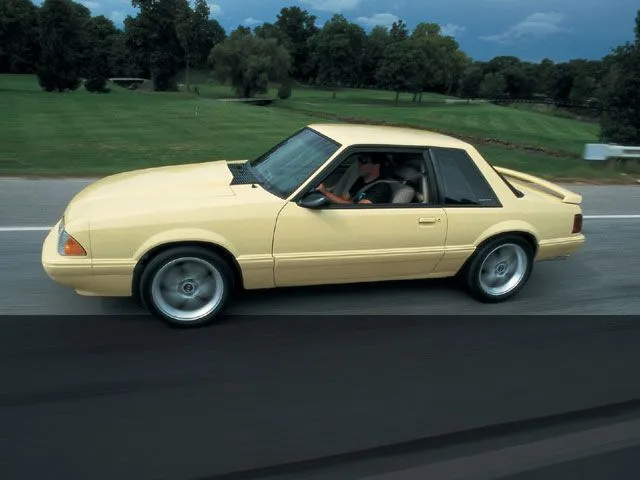 m5lp_0204_01_z+1988_ford_mustang_LX+driver_side_view.webp