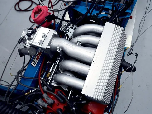 m5lp_0601_03_z+mustang_intake_manifold_test+FRPP_GT_40_intake.webp