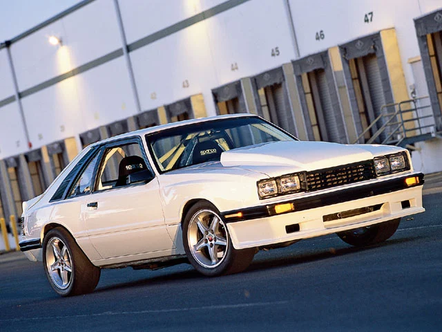 m5lp_0605_03_z+1979_mercury_capri+front_view.webp
