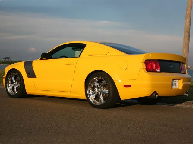 m5lp_0802_17_z+foose_stallion_mustang+ddiver_side_view.webp