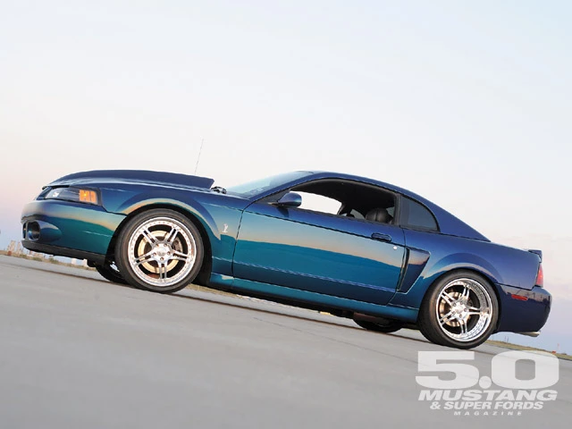 m5lp_0903_09_z+twin_turbocharged_2004_ford_mustang_cobra+side_shot.webp