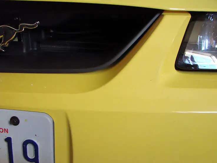Mach1GrillPicLargeGapDriversSide.webp