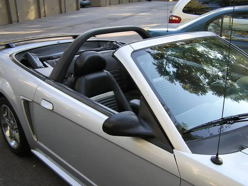 mach_seats2.webp