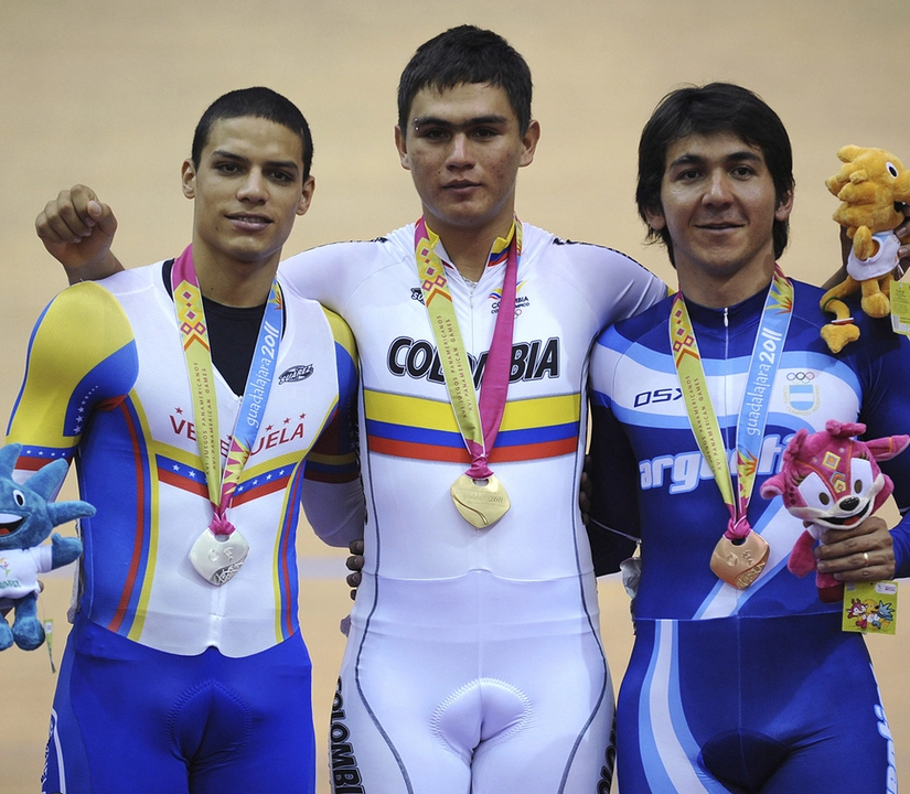 male-camel-toe.webp