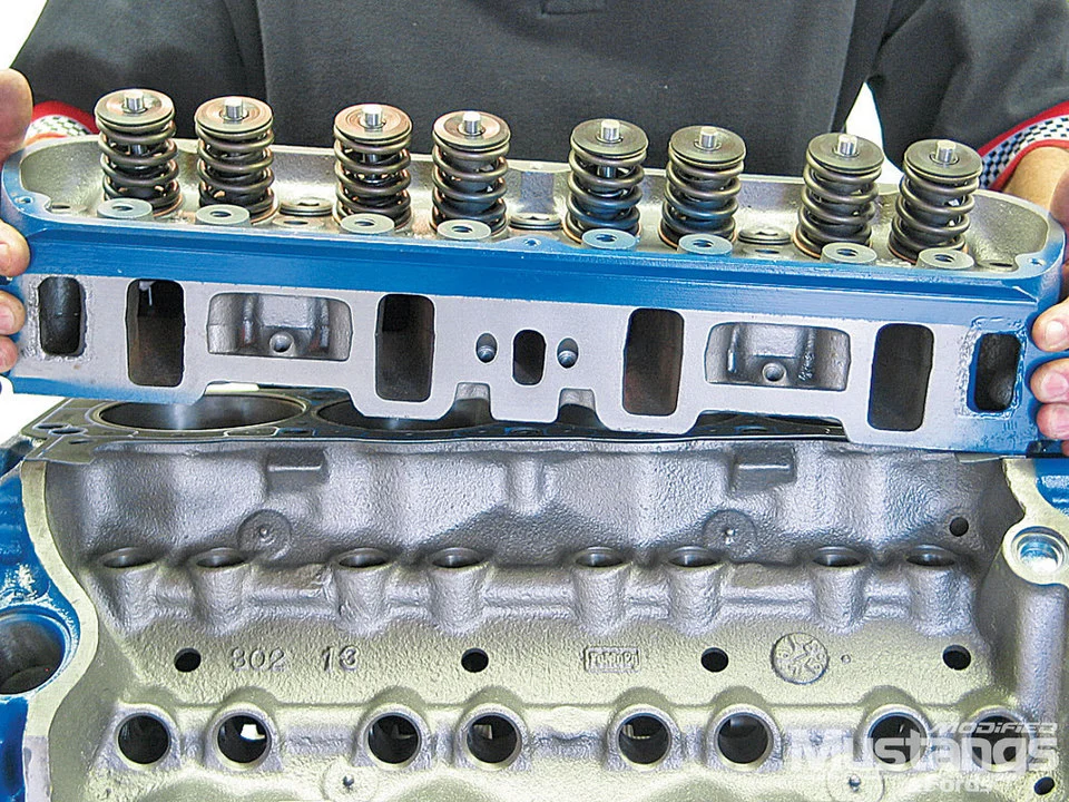 mdmp_1004_11_+classic_ford_engines+stock_302_cylinder_head.webp