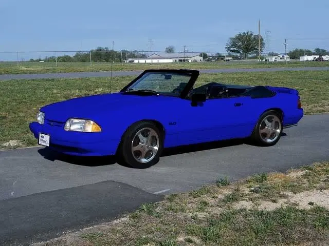mm_0505_14z1993_Ford_Mustang_GTd-1.webp