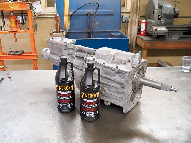 mmfp_0705_35_z+1993_ford_SVT_cobra_T5_transmission+completed.webp
